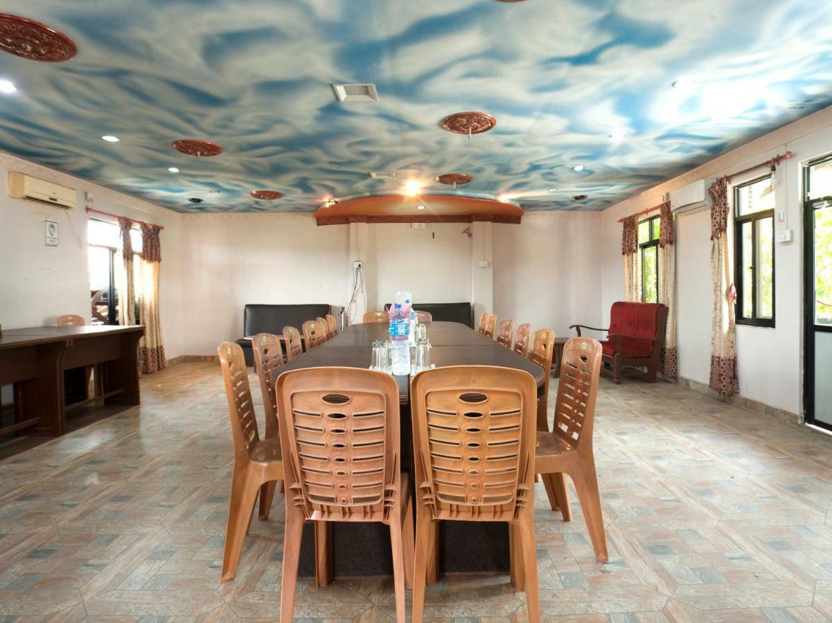 Spot On 486 Hotel Holy Lodge ソーラハ エクステリア 写真